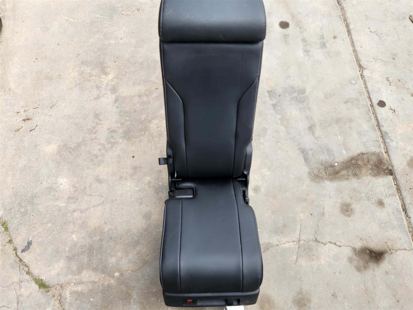 2025 Honda Pilot 2nd Row Middle Jump Seat Black Elite Replacement 2025 Honda Pilot 2nd Row Middle Jump Seat Black Elite Replacement thumbnail