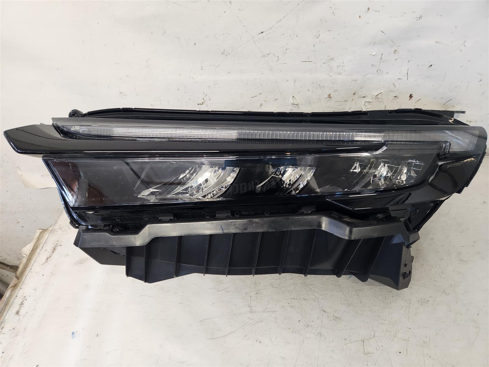 2025 Honda CR V Driver Headlamp Replacement 2025 Honda CR V Driver Headlamp Replacement thumbnail