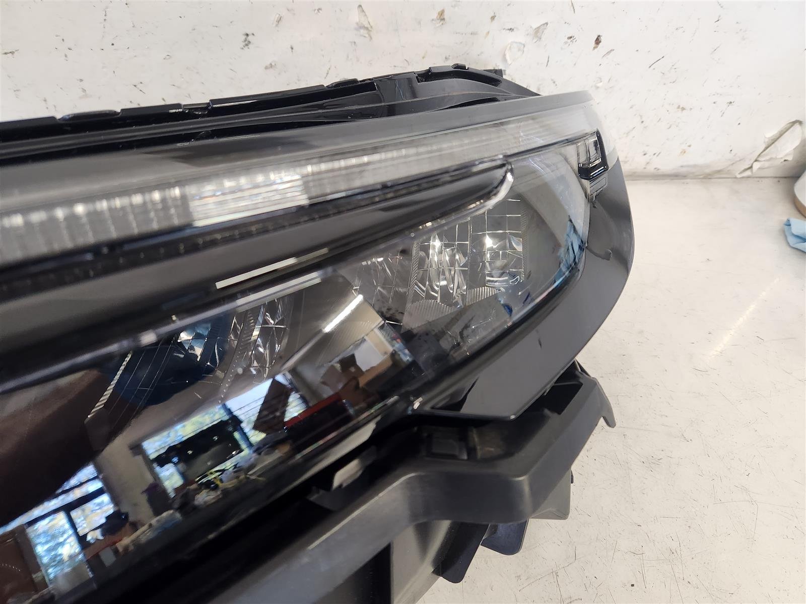 2025 Honda CR V Driver Headlamp Replacement 2025 Honda CR V Driver Headlamp Replacement thumbnail