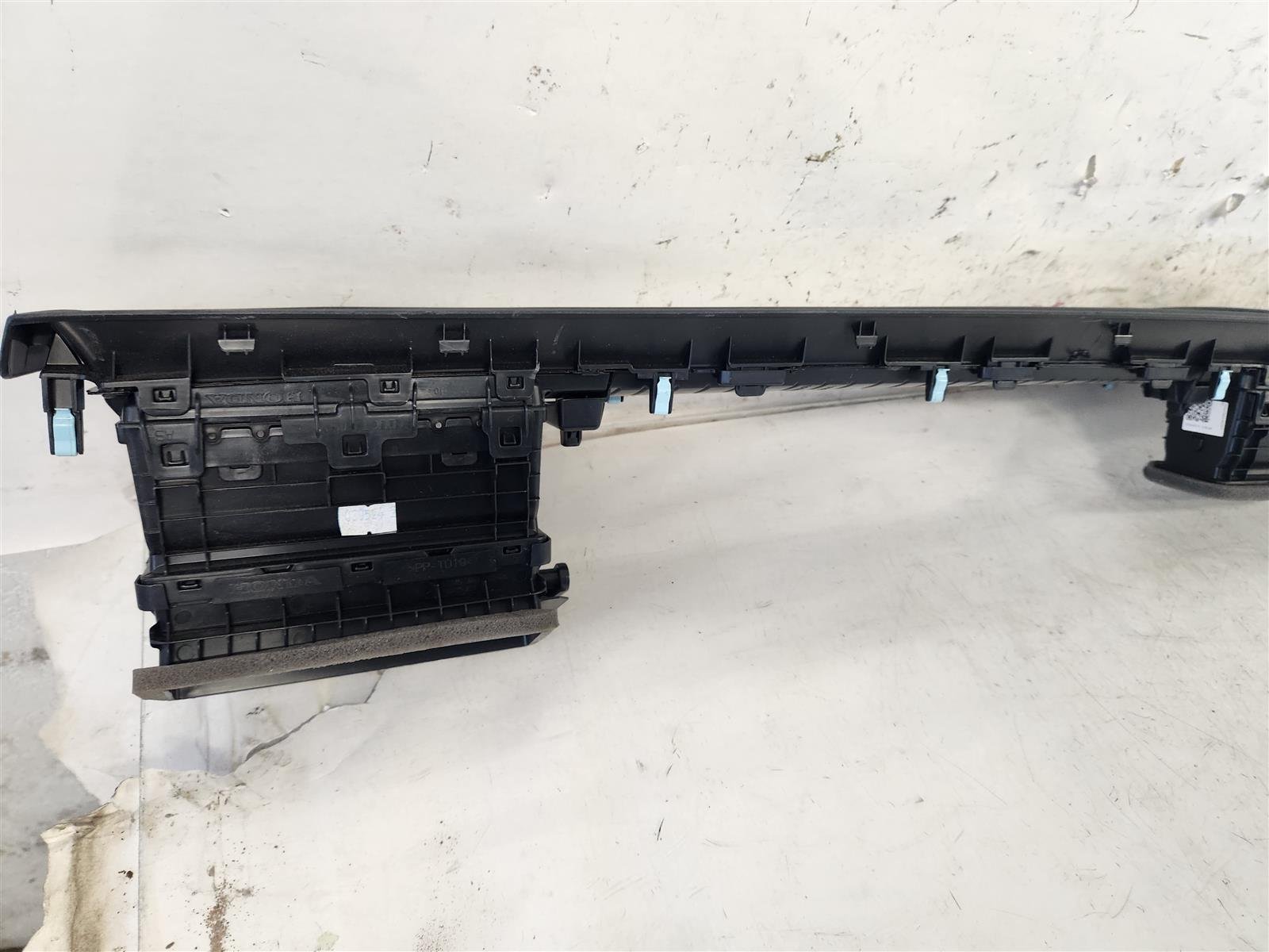 2025 Honda CR V Center Panel, Ac Vents, Push Button Replacement 2025 Honda CR V Center Panel, Ac Vents, Push Button Replacement thumbnail