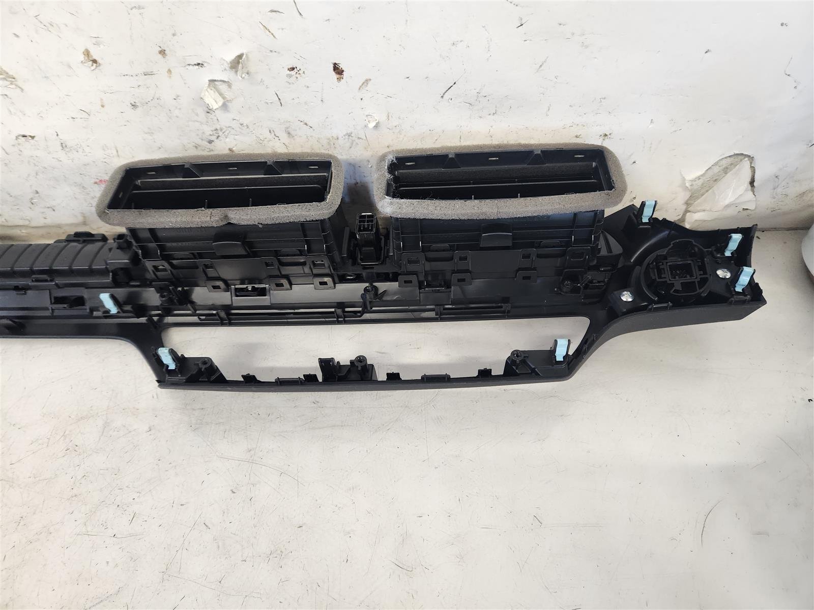 2025 Honda CR V Center Panel, Ac Vents, Push Button Replacement 2025 Honda CR V Center Panel, Ac Vents, Push Button Replacement thumbnail