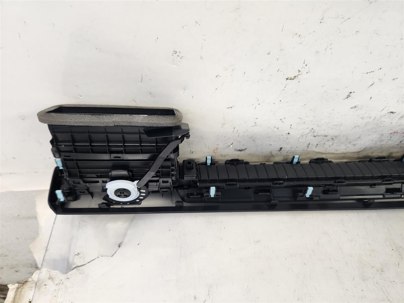2025 Honda CR V Center Panel, Ac Vents, Push Button Replacement 2025 Honda CR V Center Panel, Ac Vents, Push Button Replacement thumbnail