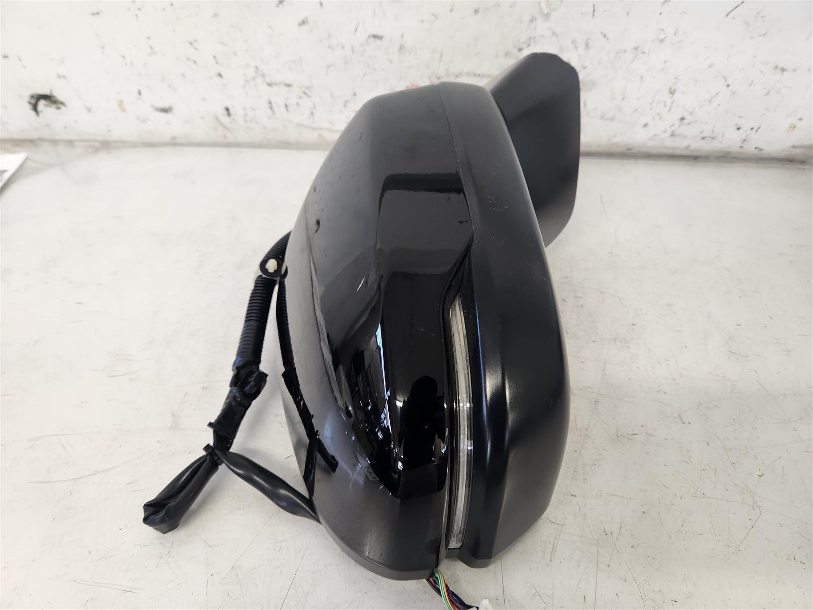 2024 Honda CR V Passenger Black Mirror Sport Scuff Replacement 2024 Honda CR V Passenger Black Mirror Sport Scuff Replacement thumbnail