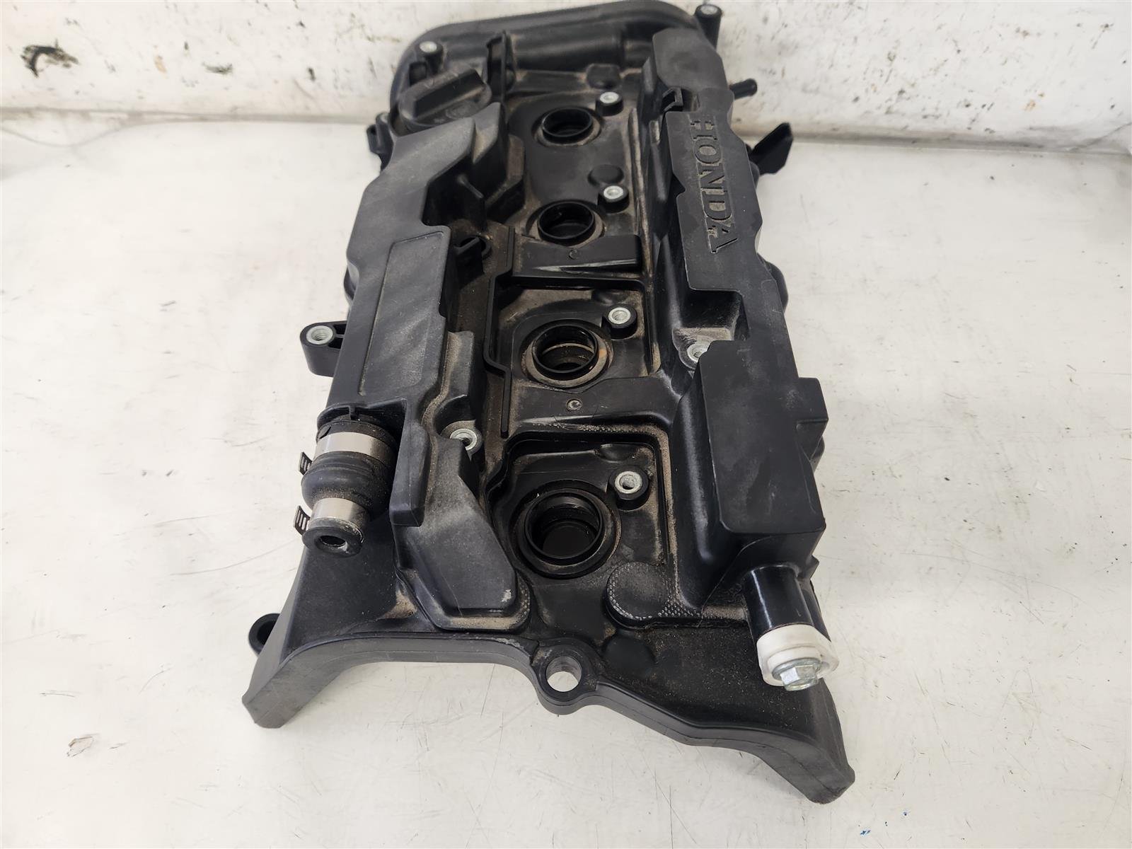 2019 Honda Civic Type R Valve Cover Replacement 2019 Honda Civic Type R Valve Cover Replacement thumbnail