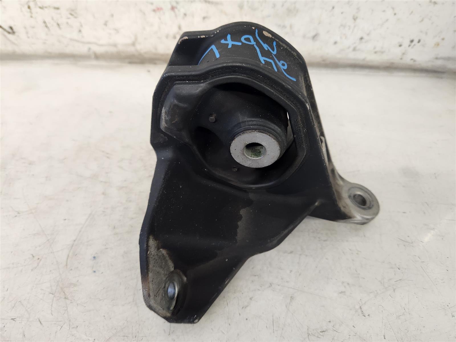2024 Acura MDX Top Left Mount Type S Replacement 2024 Acura MDX Top Left Mount Type S Replacement thumbnail