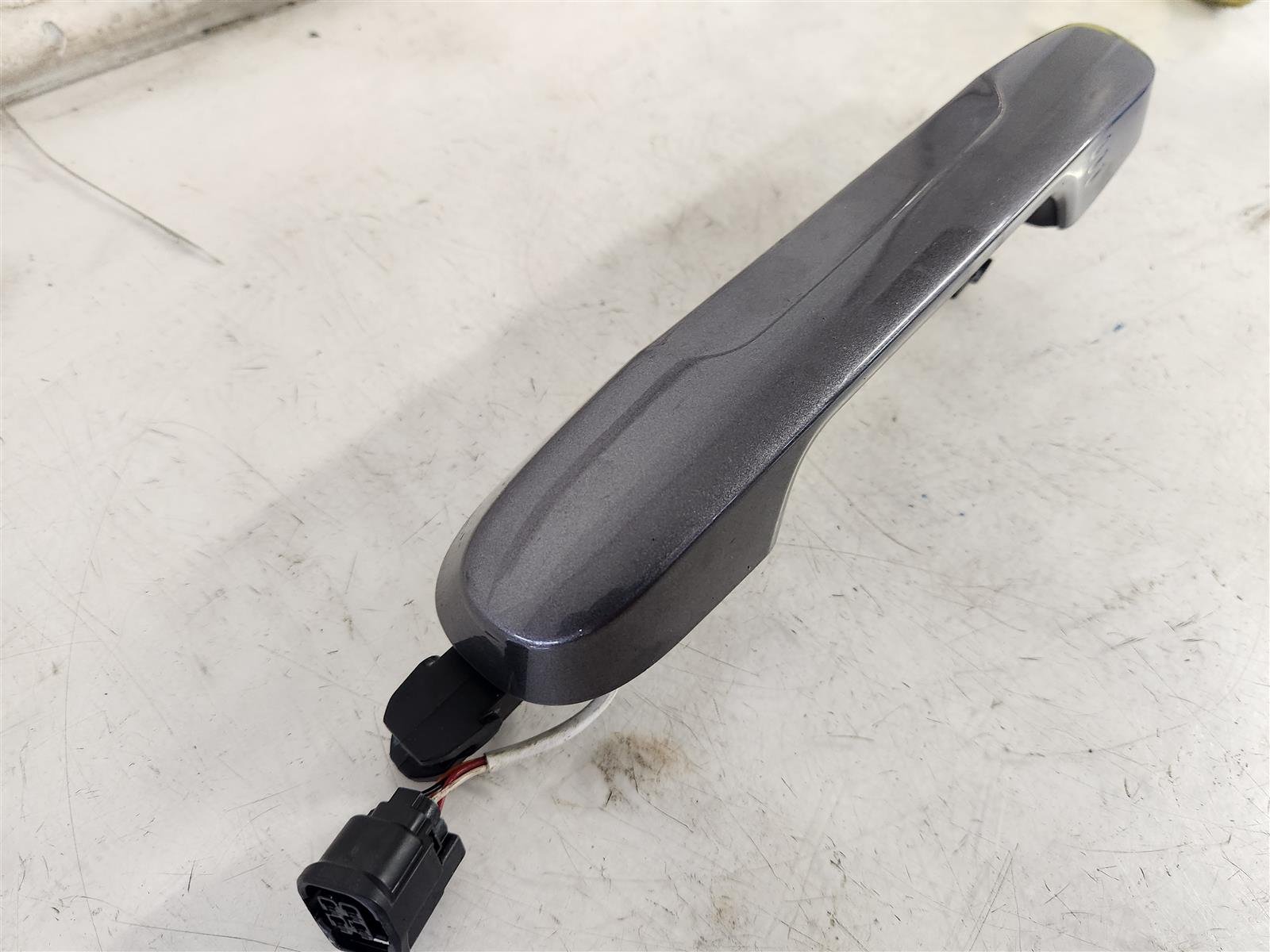 2024 Honda Pilot Rear Passenger Ext Door Handle Gray Replacement 2024 Honda Pilot Rear Passenger Ext Door Handle Gray Replacement thumbnail